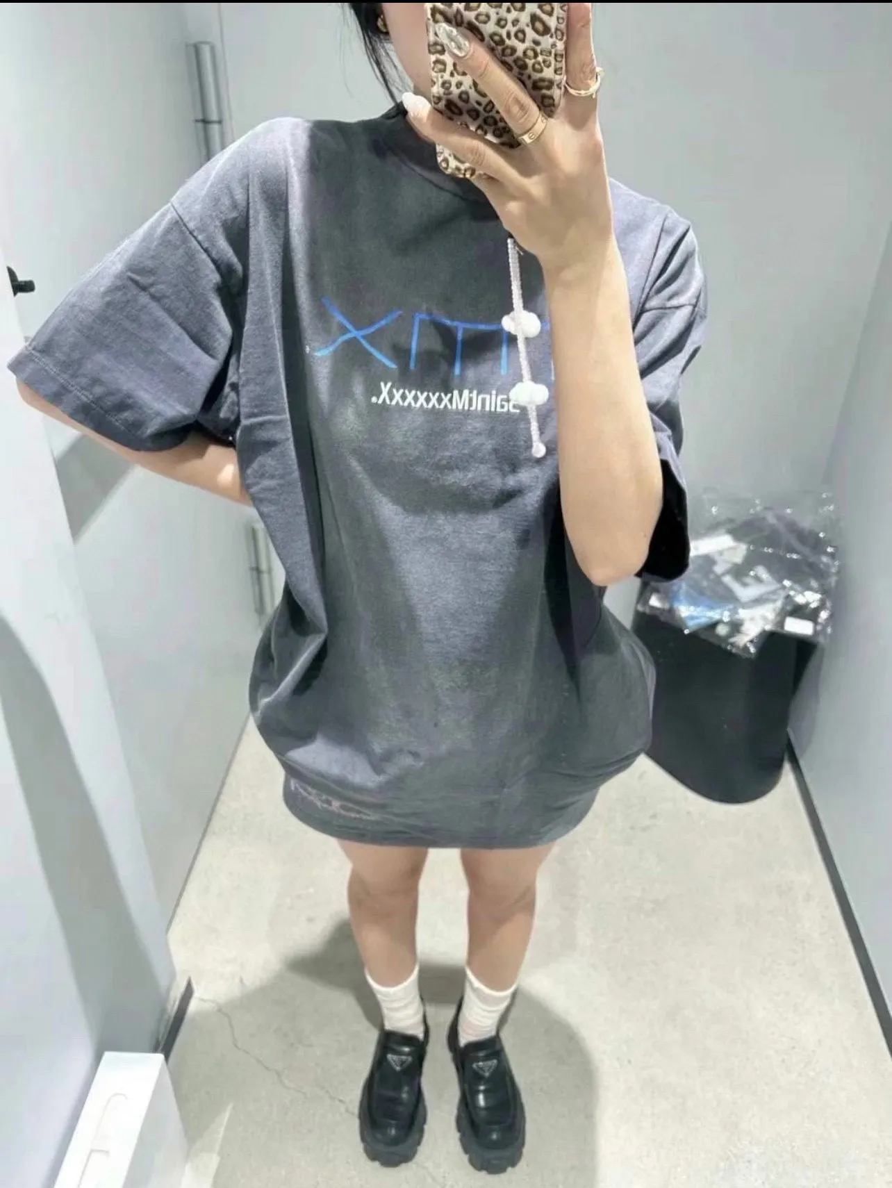 SAINT Mxxxxxx SM6 TEE/BLK latest model SM6 basic LOGO printed TEE, washed black S-XL, garment dyeing, heavy washing to make old, hanging holes, highly restored original printing, correct with anti-counterfeiting angel mark